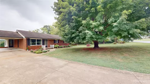 1571 Home Trl, Lincolnton, NC 28092