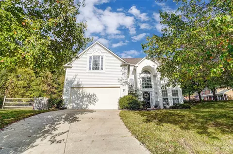 711 Moss Creek Dr, Matthews, NC 28105