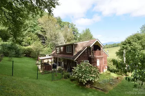 1724 White Oak Rd, Bakersville, NC 28705