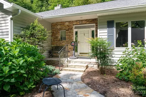 102 Maple Hill Dr, Flat Rock, NC 28731 photo 2