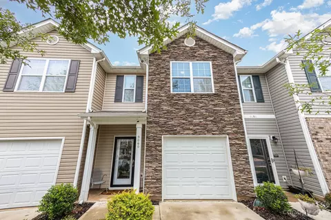 9060 Bradstreet Commons Way, Charlotte, NC 28215