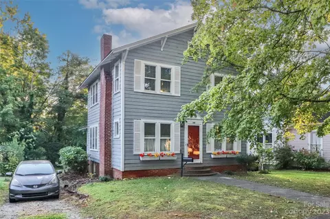144 N Elm St, Statesville, NC 28677