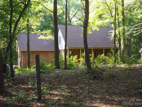 136 Fawn Ln, Kings Mountain, NC 28086