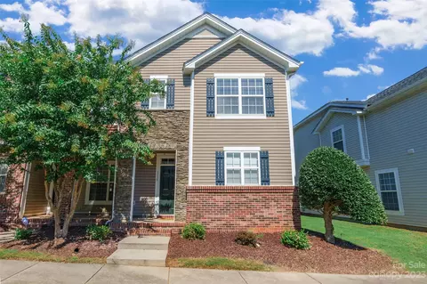 121 Walnut Cov Dr #E, Mooresville, NC 28117