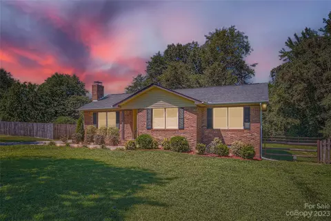 3028 Dylan Nw Pl, Concord, NC 28027