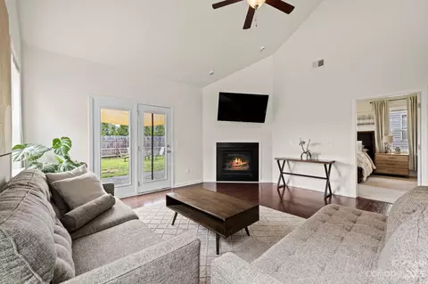 59 N River Rd, Fletcher, NC 28732 photo 8