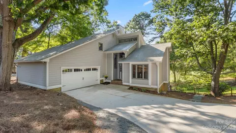 16001 Molokai Dr, Tega Cay, SC 29708