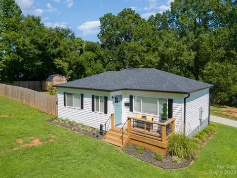 710 Briarwood St, Kannapolis, NC 28081