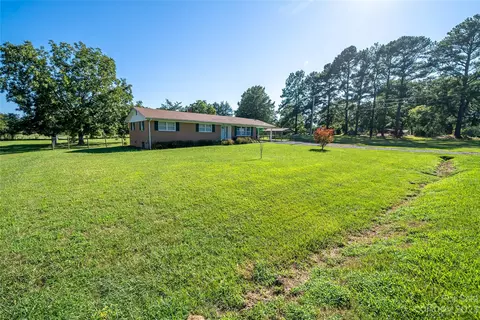 2324 Seymore Ave, Albemarle, NC 28001