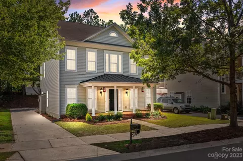 10226 Meadow Crossing Dr, Cornelius, NC 28031