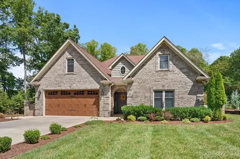 156 Sunset Bay Dr, Troutman, NC 28166