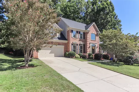 139 Foxfield Park Dr, Mooresville, NC 28115