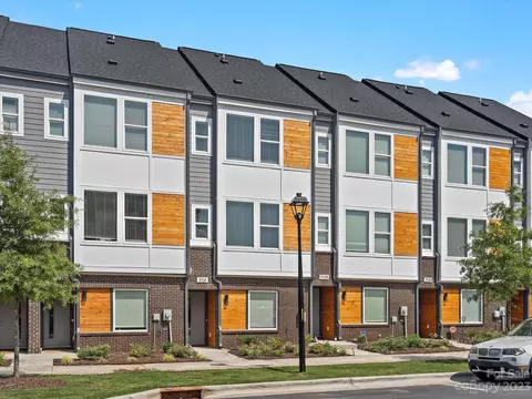 2131 Bryant Park Dr, Charlotte, NC 28208