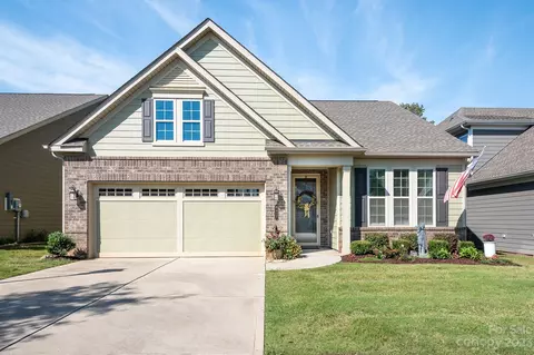 8427 Festival Way, Charlotte, NC 28215