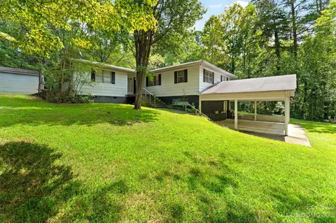 7012 Macie Ave, Connelly Springs, NC 28612
