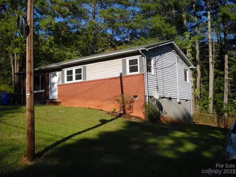 115 N Bear Creek Rd, Asheville, NC 28806