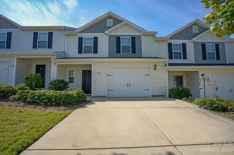 2043 Talbert Ct, Charlotte, NC 28214