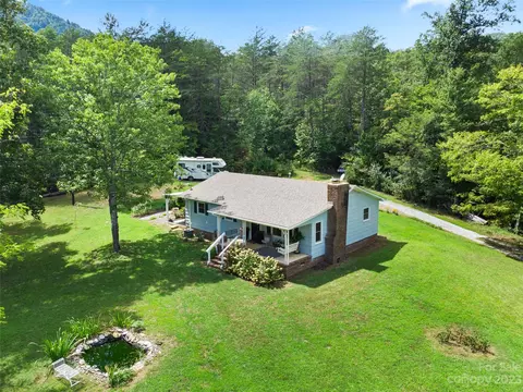 1158 Davis Town Rd, Old Fort, NC 28762