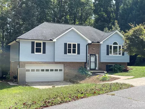 4167 Arrowhead Ne Dr NE, Hickory, NC 28601