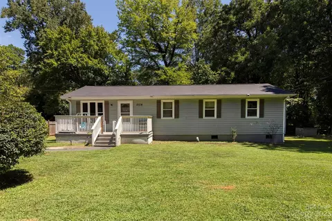 5514 Collins St, Charlotte, NC 28269
