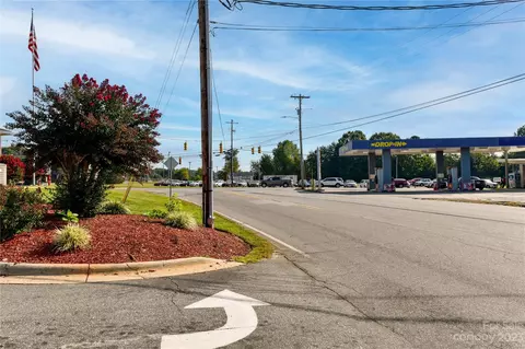 99999 Main St, Forest City, NC 28043