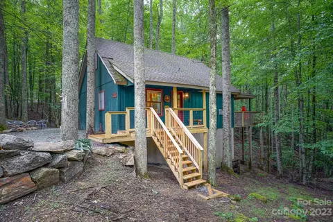 617 Pine Ridge Rd, Beech Mountain, NC 28604