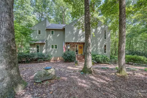 2805 Wimbledon Dr, Gastonia, NC 28056