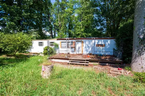 19 Starnes Cove Rd, Asheville, NC 28806