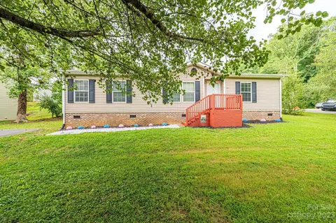 1114 Mcree Heights Cir, Newton, NC 28658
