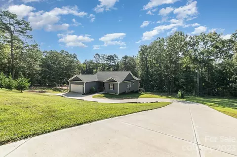 1424 Crescent St, Monroe, NC 28112 photo 2