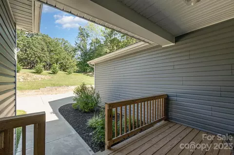 1424 Crescent St, Monroe, NC 28112 photo 4