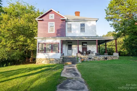 508 N Main St, Mount Gilead, NC 27306