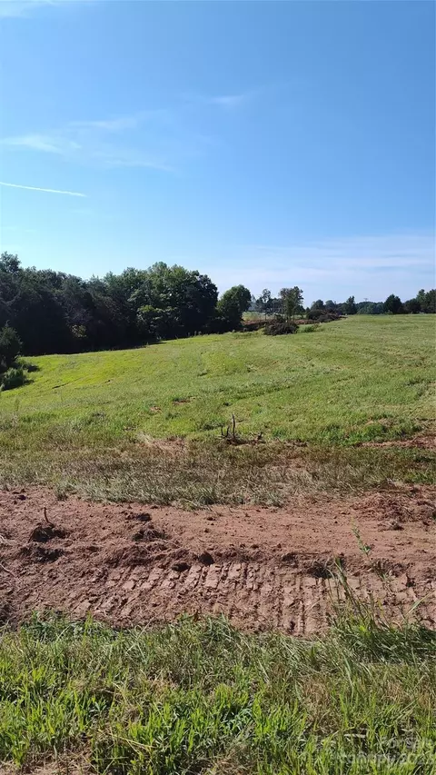 000 Tabor Rd, Olin, NC 28660 photo 5