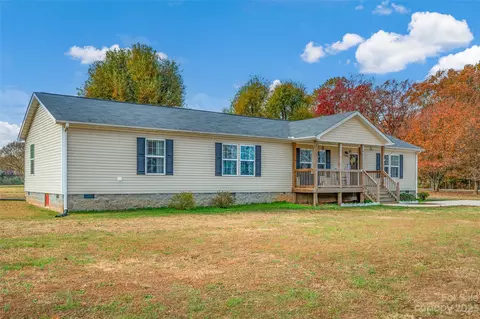 2991 Love Rd, Claremont, NC 28610