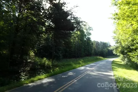 2 State Line Road, Mooresboro, NC 28114