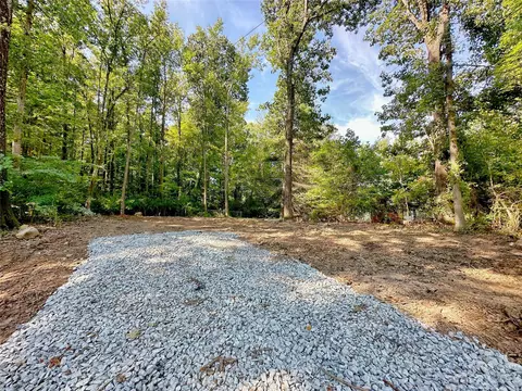 2434 Dogwood Cir, Charlotte, NC 28208