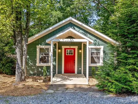 70 Tupper Rd, Black Mountain, NC 28711