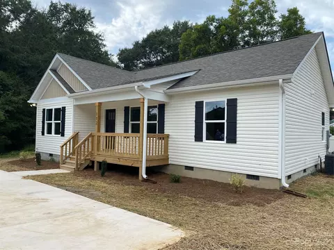 112 Dye St, Clover, SC 29710 photo 3