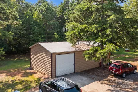 1672 Shearers Rd, Davidson, NC 28036 photo 16