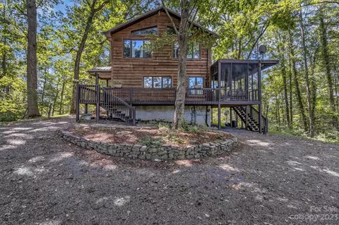 344 Timberlane Dr, Clyde, NC 28721