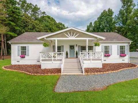 2480 Cimarron Cir, Midland, NC 28107 photo 2