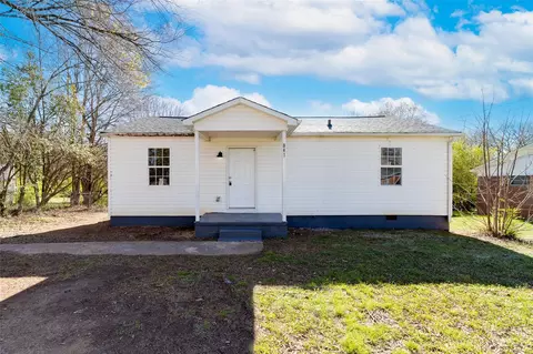 841 Park Dr, Statesville, NC 28677