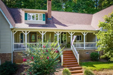 1122 Nc Hwy 268 Hwy, Lenoir, NC 28645