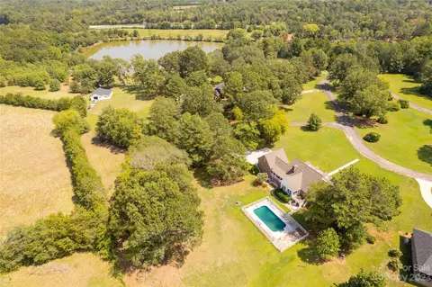 278 N Corner Estates Rd, Lancaster, SC 29720 photo 3