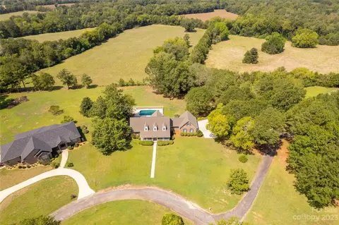 278 N Corner Estates Rd, Lancaster, SC 29720 photo 2