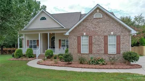 2800 Arrowhead Ct, Monroe, NC 28110