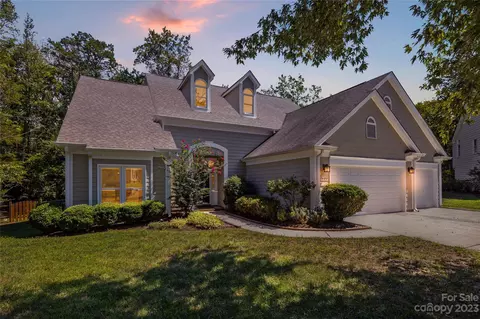 3103 Wild Lark Ct, Charlotte, NC 28210