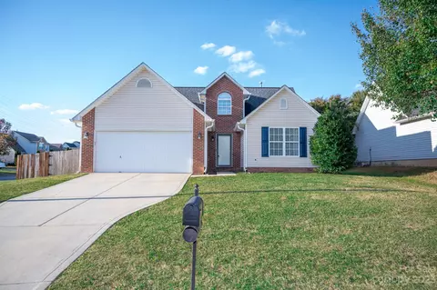 2755 Thistle Brook Dr, Concord, NC 28027