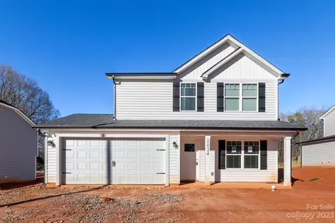 8024 Linda Lake Dr, Charlotte, NC 28215