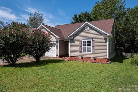550 Carlisle Dr, Indian Trail, NC 28079